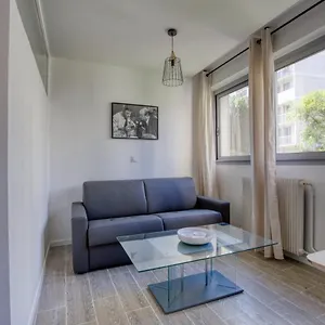 Apartamento Charming In The Heart Of The 19th, París